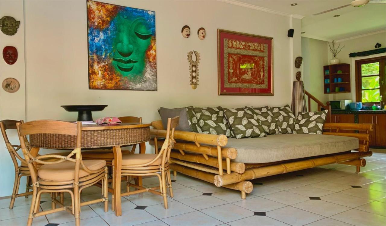 Villa Naga Maya Legian Exterior foto